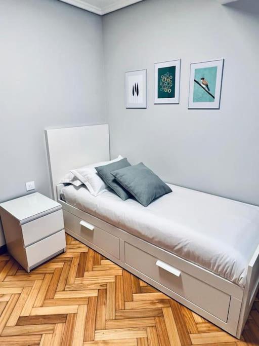 Apartamento En El Centro De Vigo 2 Habitaciones Exteriör bild
